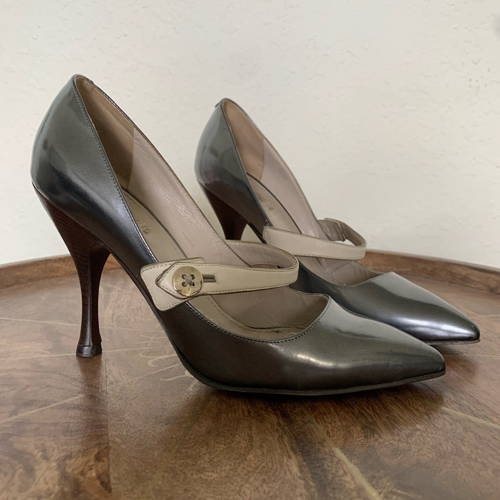 Marc Jacobs Silver Pumps